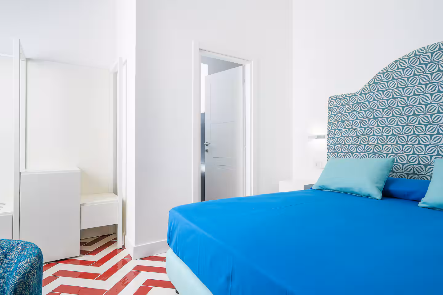 Soggiorno con divano letto Gialma Family